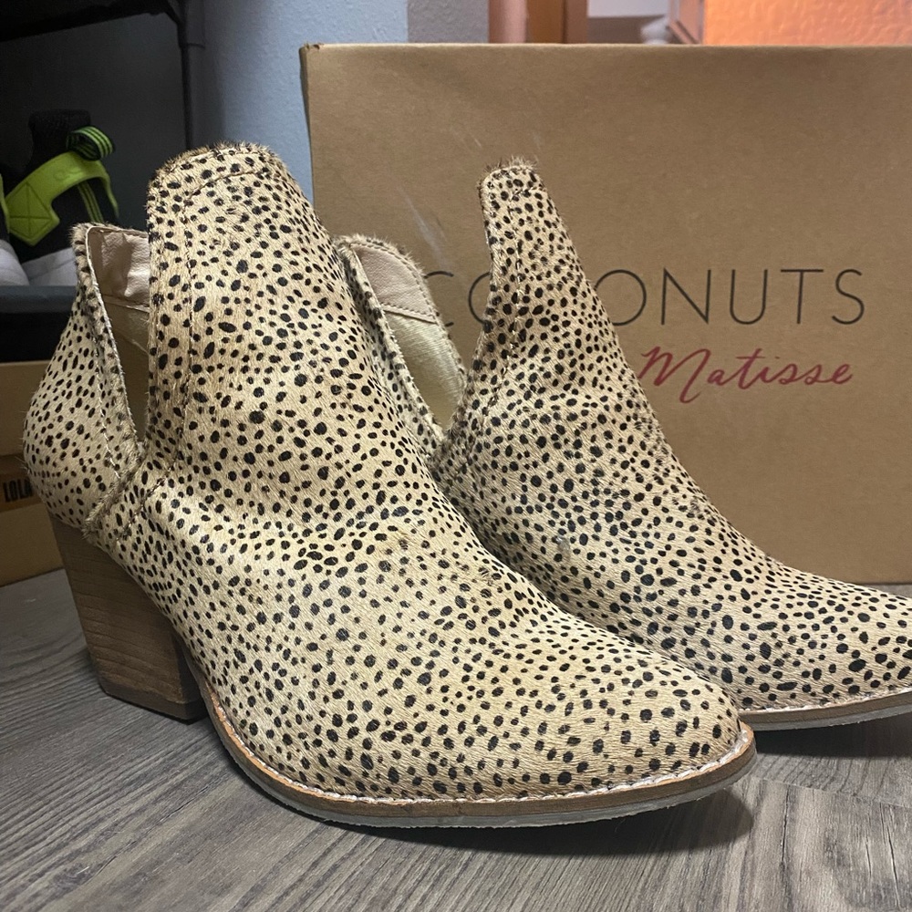 Coconuts Matisse Footwear size 8.5 NEW, NEVER WORN!! Booties, boots